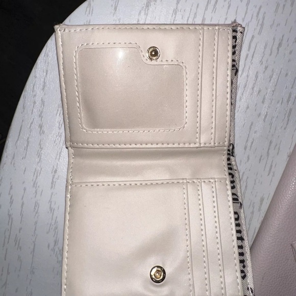 Juicy couture wallet - Picture 2 of 3